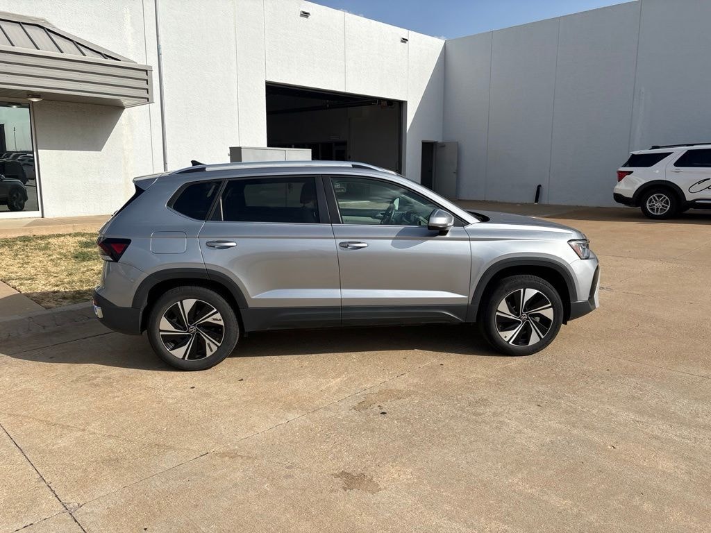 Used 2025 Volkswagen Taos 1.5T SE SUV