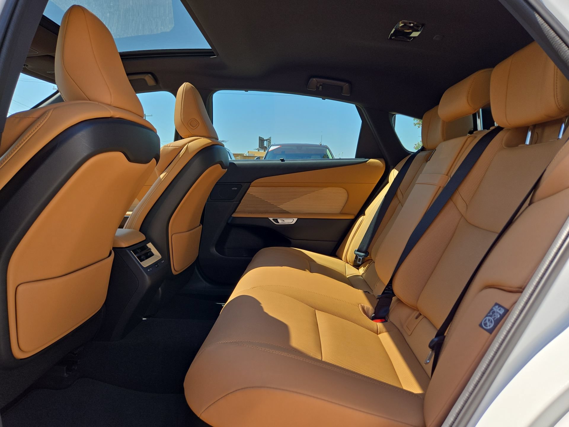 2026 Lexus ES BEV 350e Luxury - Photo 13