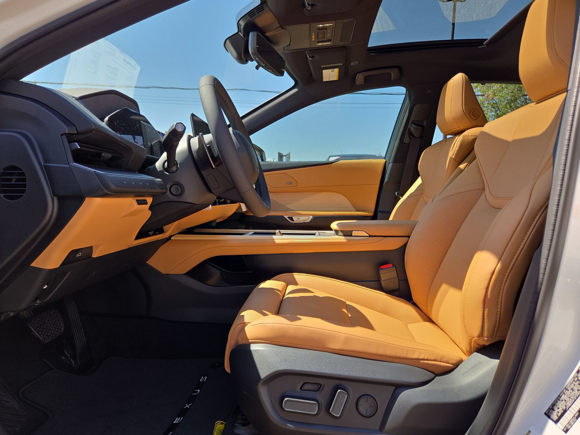 2026 Lexus ES BEV 350e Luxury - Photo 16