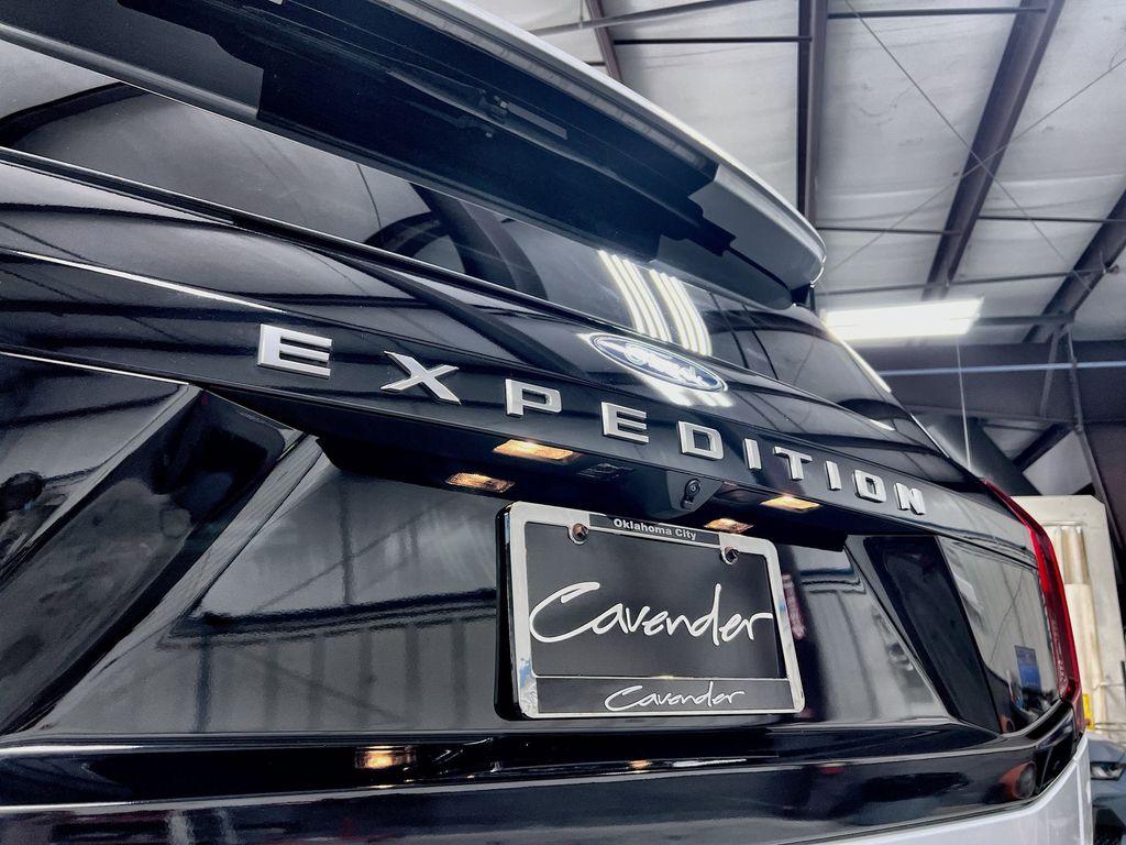 2026 Ford Expedition Active - Photo 10