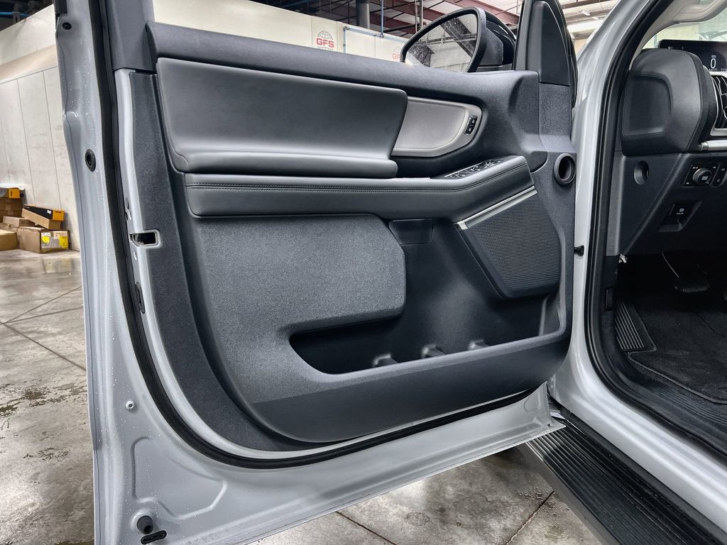 2026 Ford Expedition Active - Photo 17