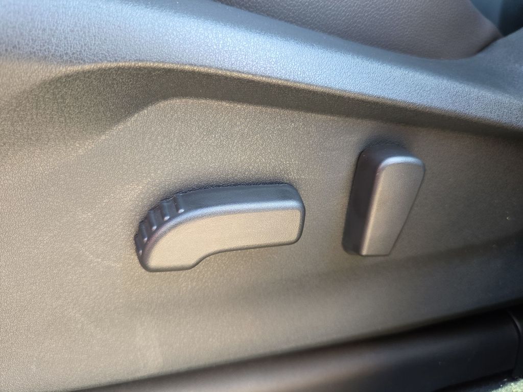 2026 Subaru Ascent Premium - Photo 17