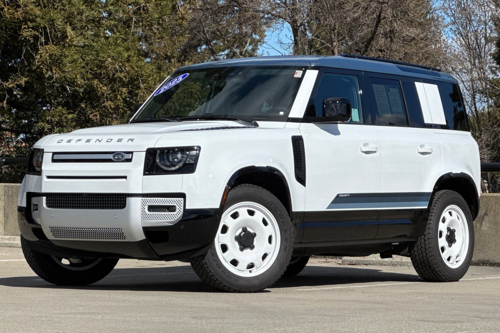 2025 Land Rover Defender
