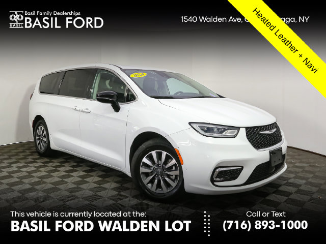 Used 2024 Chrysler Pacifica Hybrid Select Minivan/Van