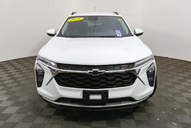 Used 2025 Chevrolet Trax LT SUV