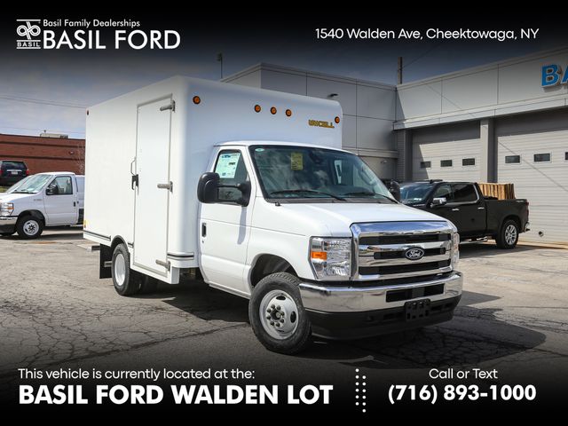2027 Ford E-Series Cutaway Base