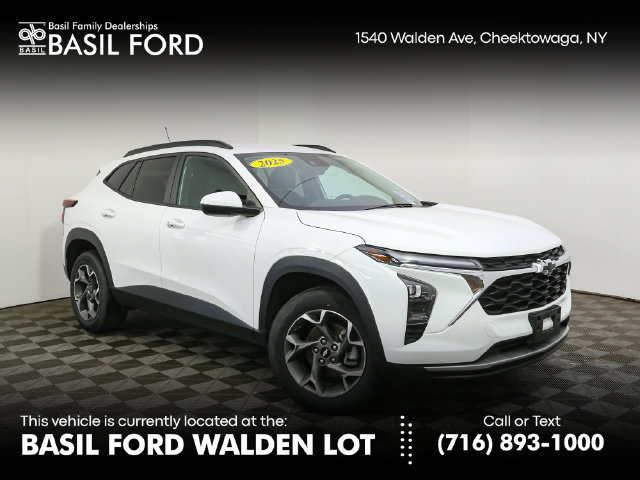 Used 2025 Chevrolet Trax LT SUV