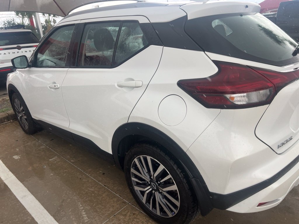  Nissan Kicks