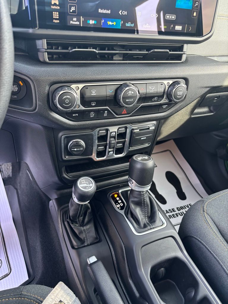2025 Jeep Wrangler 4-Door Sport - Photo 14