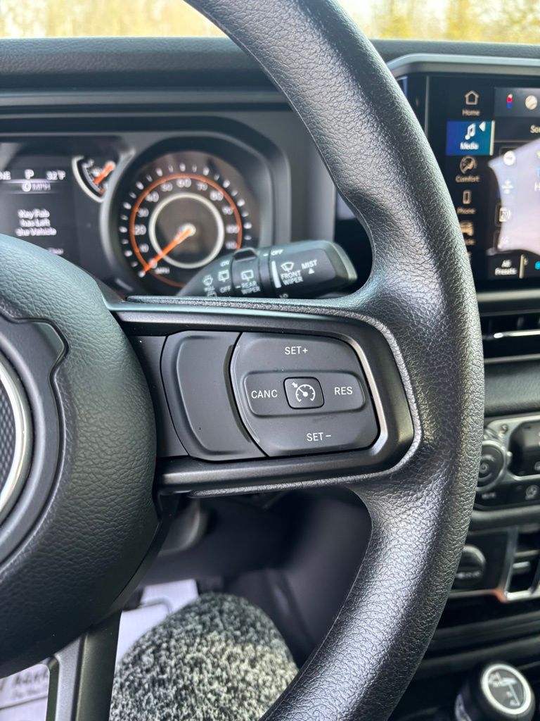 2025 Jeep Wrangler 4-Door Sport - Photo 12