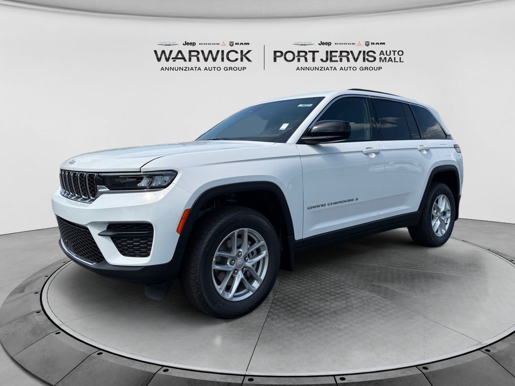 2026 Jeep Grand Cherokee Laredo