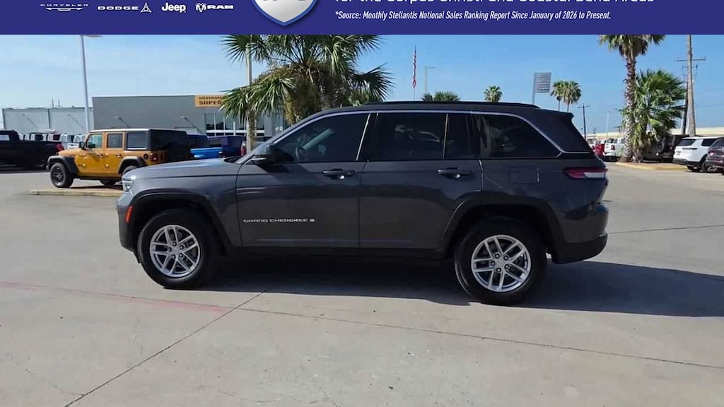 Certified 2025 Jeep Grand Cherokee Laredo SUV