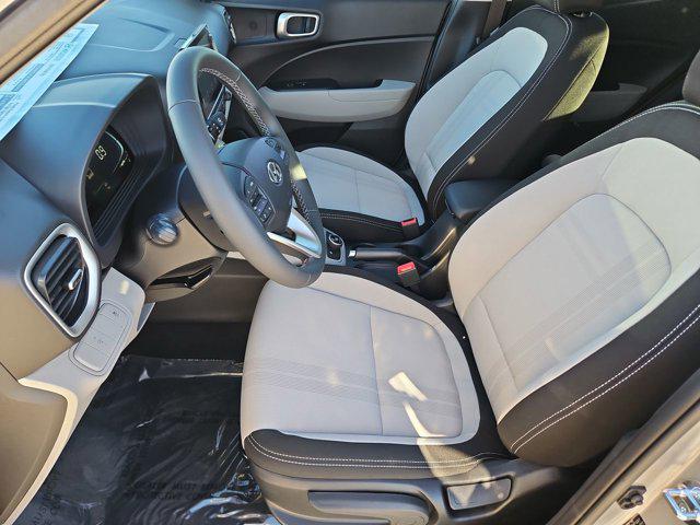2026 Hyundai Venue SEL - Photo 16