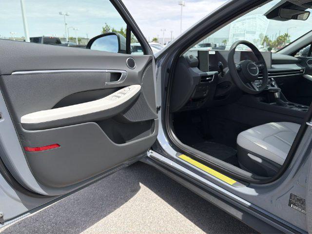 2026 Hyundai Sonata SE - Photo 11