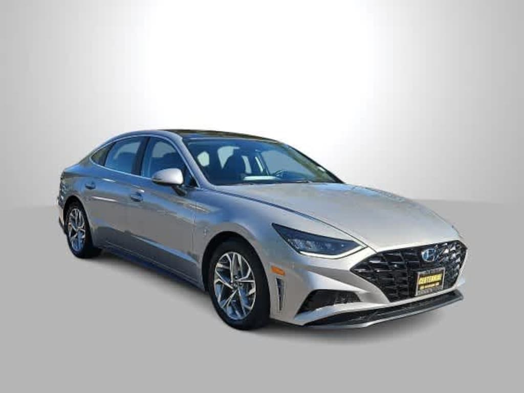 Used 2023 Hyundai Sonata SEL Sedan