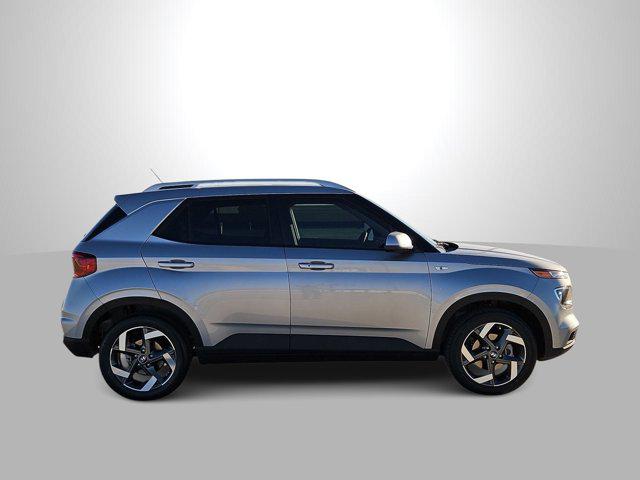 2026 Hyundai Venue SEL - Photo 9