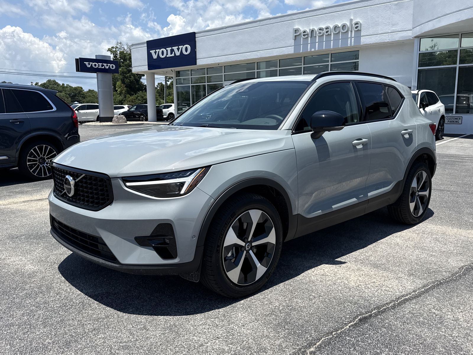 2026 Volvo XC40 B5 Plus SUV V792910 New for sale in Pensacola, FL