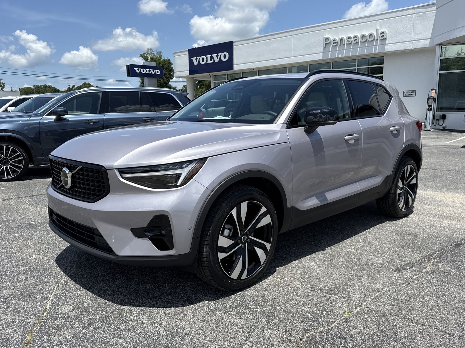 2026 Volvo XC40 B5 Ultra SUV V818215 New for sale in Pensacola, FL
