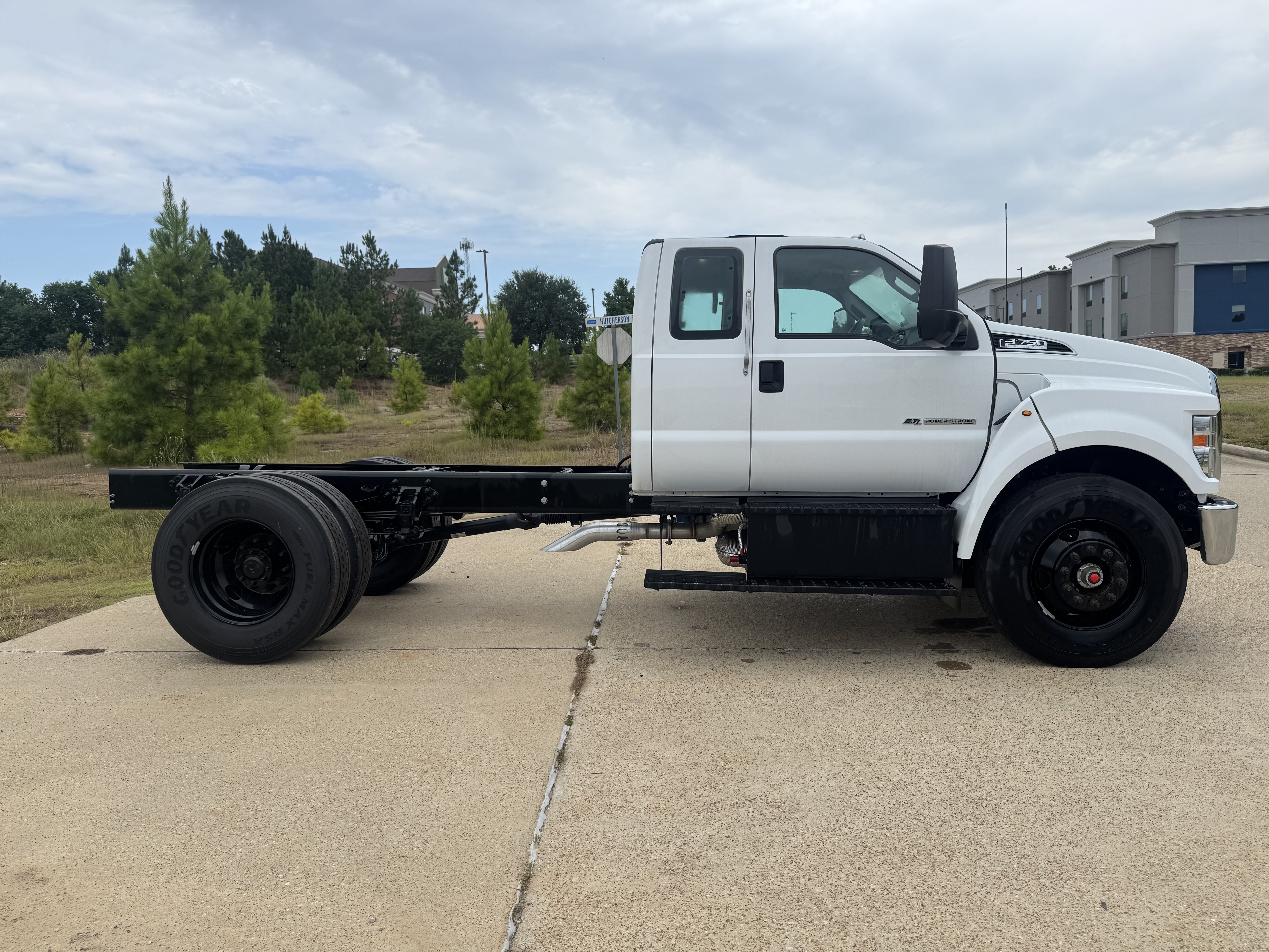 New 2024 Ford F-650-750 F-750 SD Diesel Straight Frame TRUCK