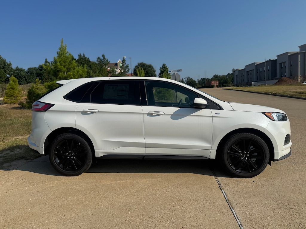 New 2024 Ford Edge ST-Line CROSSOVERS