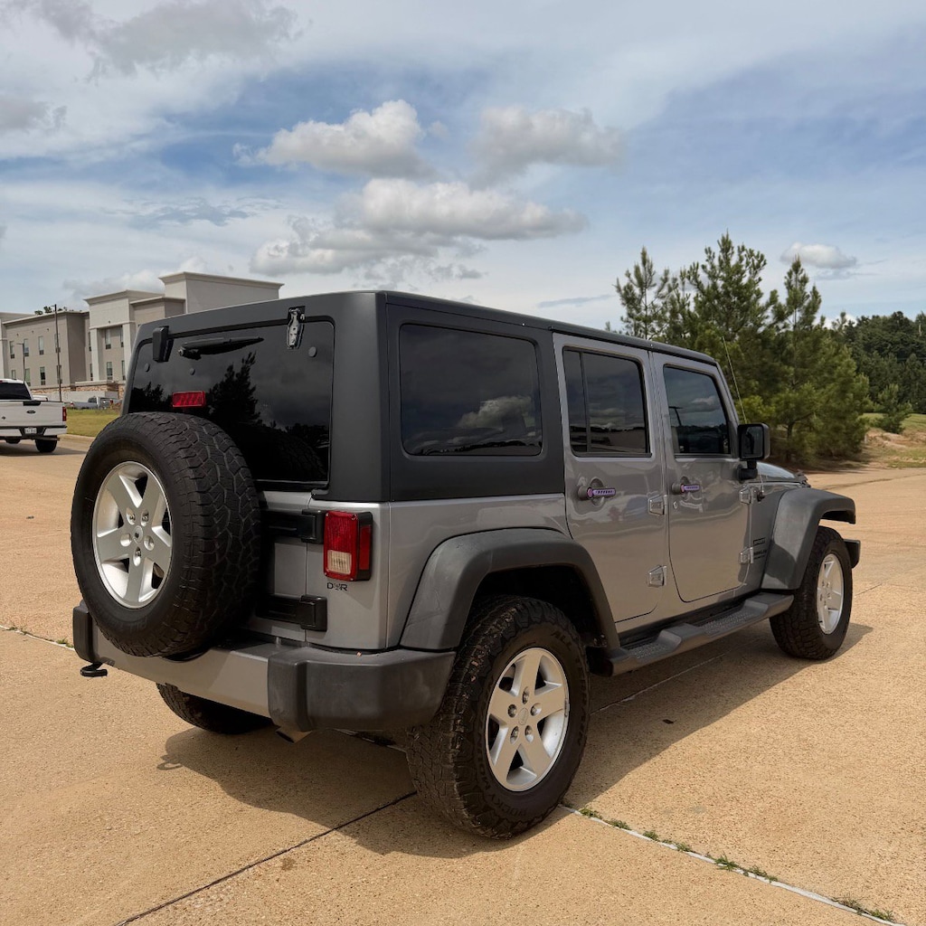 Used 2016 Jeep Wrangler Unlimited Sport 4WD Sport