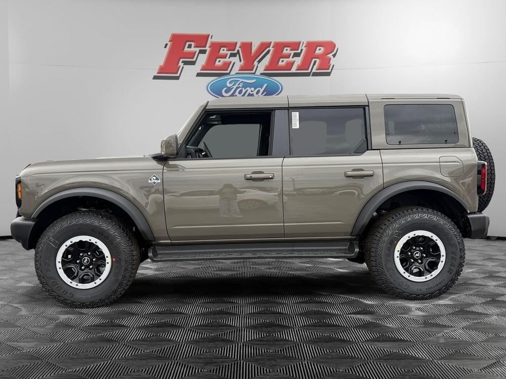 New 2025 Ford Bronco Outer Banks SUV