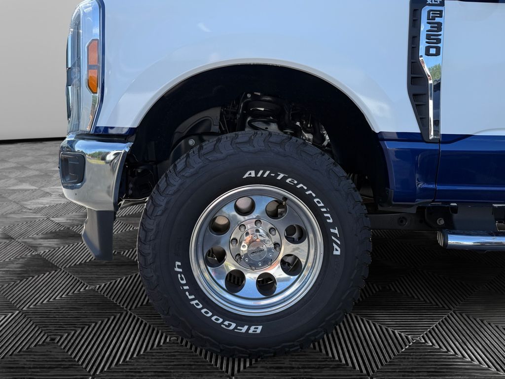 2026 Ford F-350 Super Duty XLT - Photo 13