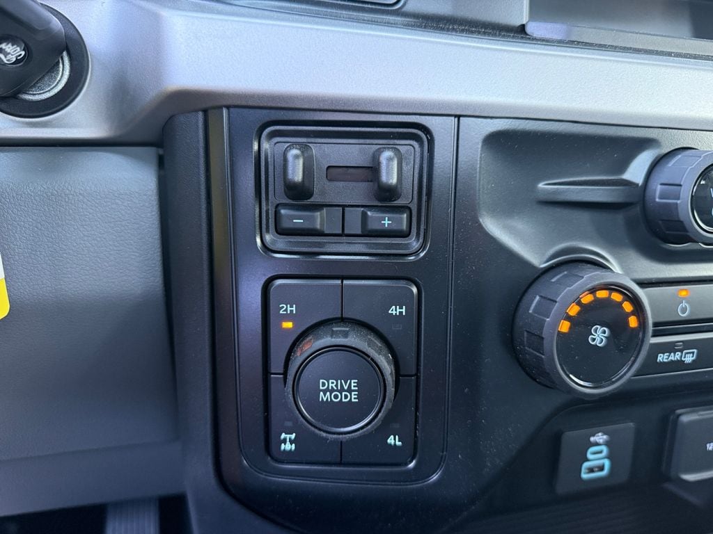 2026 Ford F-350 Super Duty XLT - Photo 16