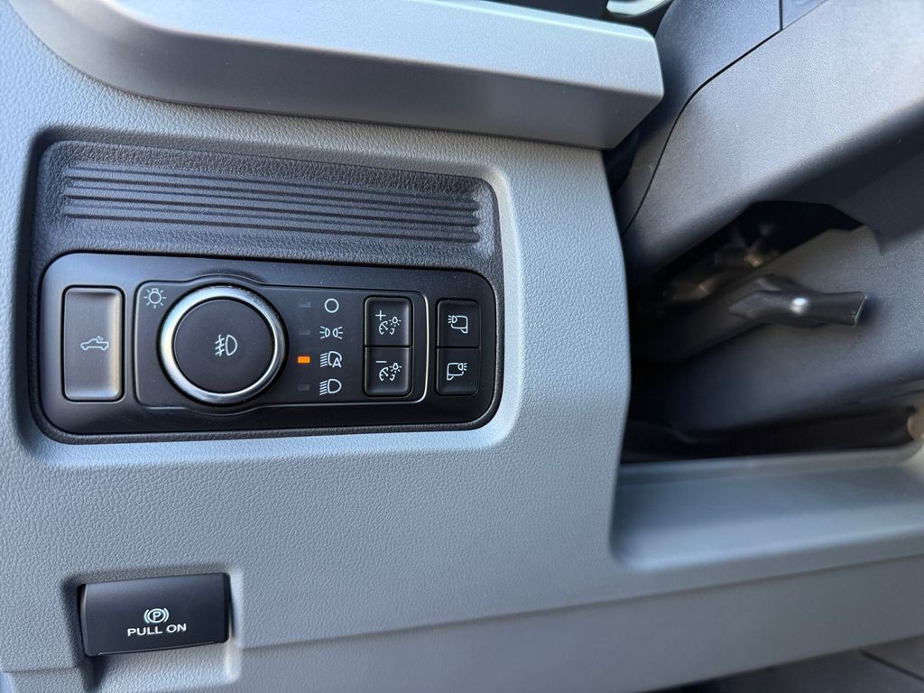 2026 Ford F-350 Super Duty XLT - Photo 23
