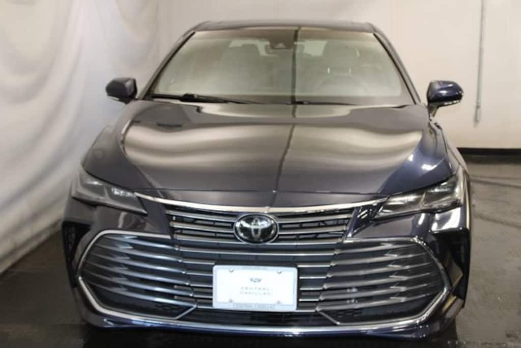 Used 2019 Toyota Avalon Limited Sedan
