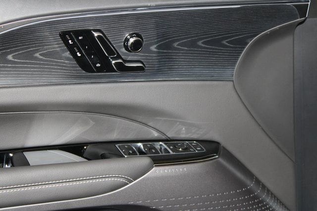 2026 Cadillac LYRIQ Luxury - Photo 10