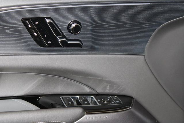 2026 Cadillac LYRIQ Sport - Photo 12