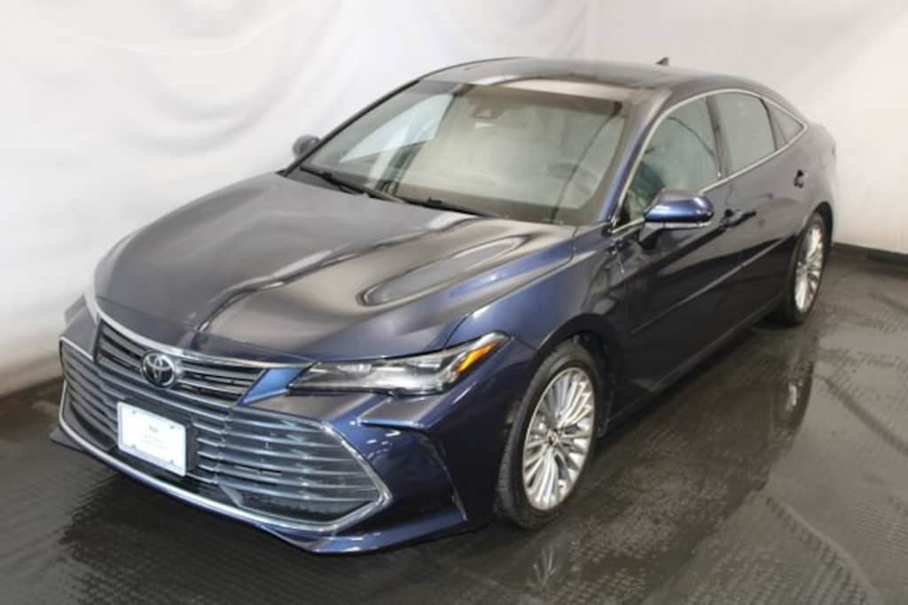 Used 2019 Toyota Avalon Limited Sedan