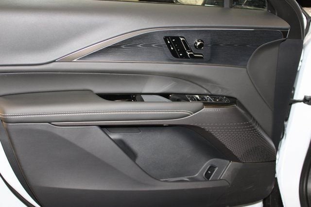 2026 Cadillac LYRIQ Sport - Photo 11