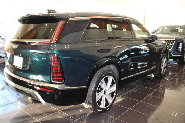 New 2027 CADILLAC VISTIQ Luxury SUV