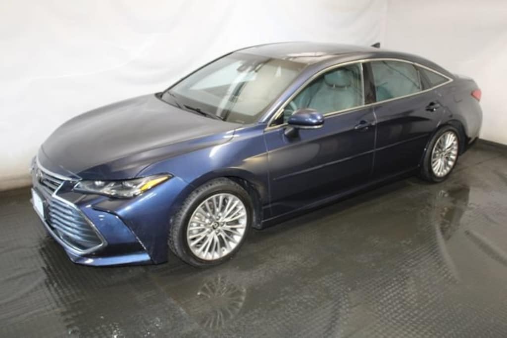 Used 2019 Toyota Avalon Limited Sedan