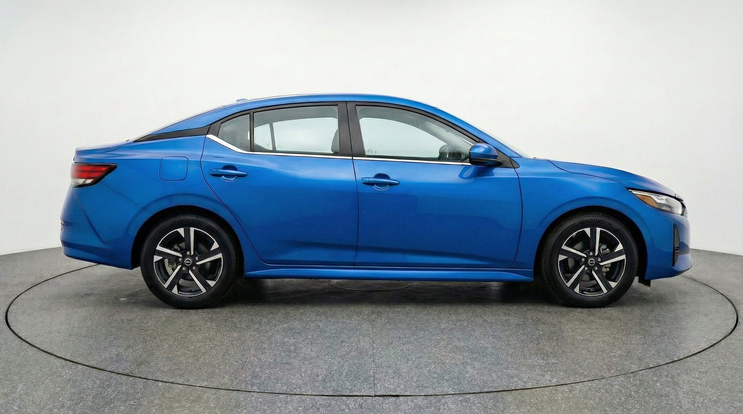 Thumbnail: 2025 Nissan Sentra - 10