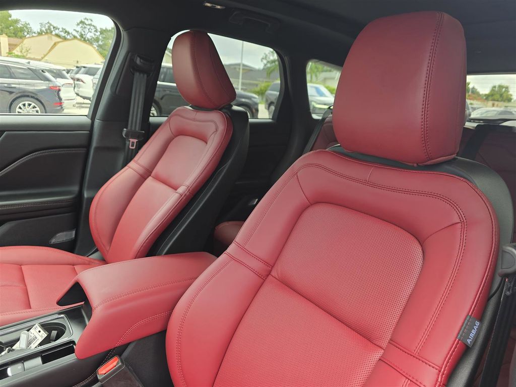 2025 Lincoln Corsair Grand Touring - Photo 16