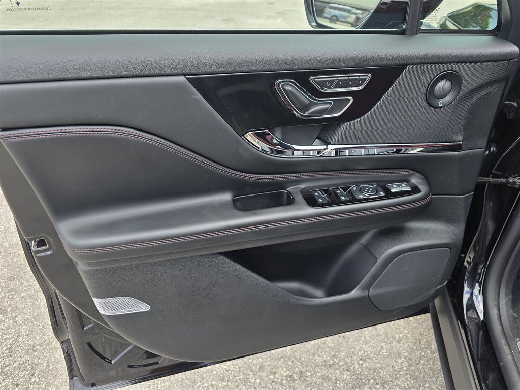 2025 Lincoln Corsair Grand Touring - Photo 14