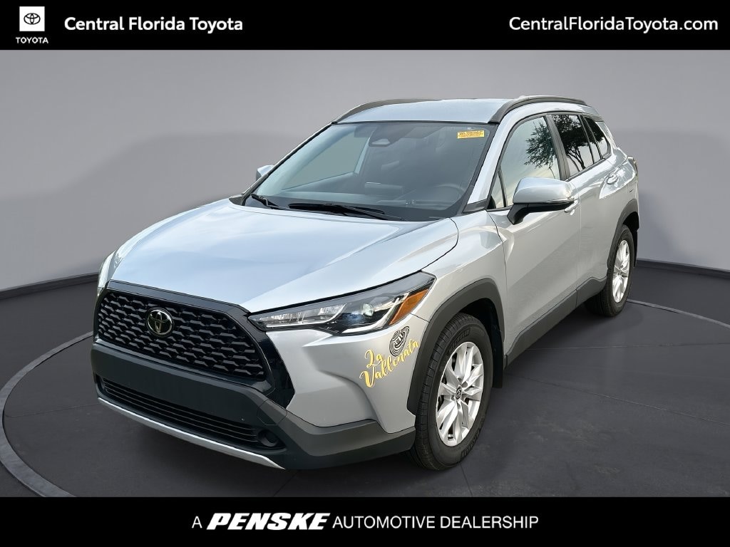 Used 2024 Toyota Corolla Cross LE SUV