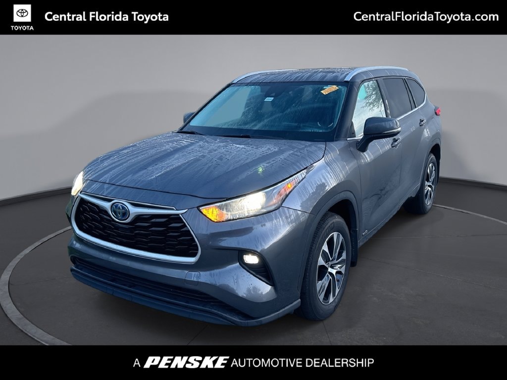 Used 2024 Toyota Highlander Hybrid XLE SUV