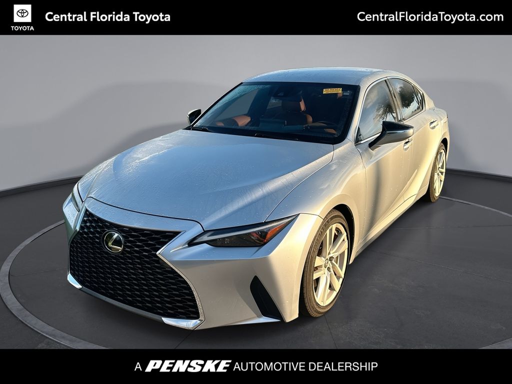 2022 Lexus IS