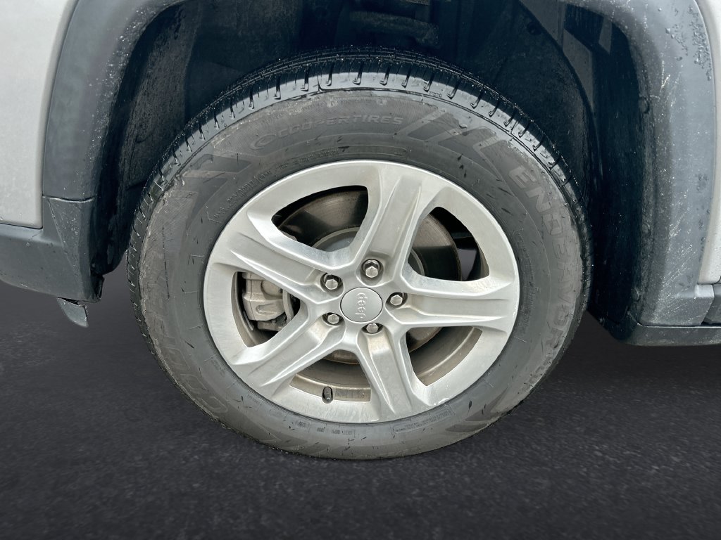 Used 2024 Jeep Compass Latitude SUV