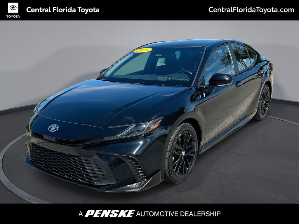 Used 2025 Toyota Camry SE Sedan