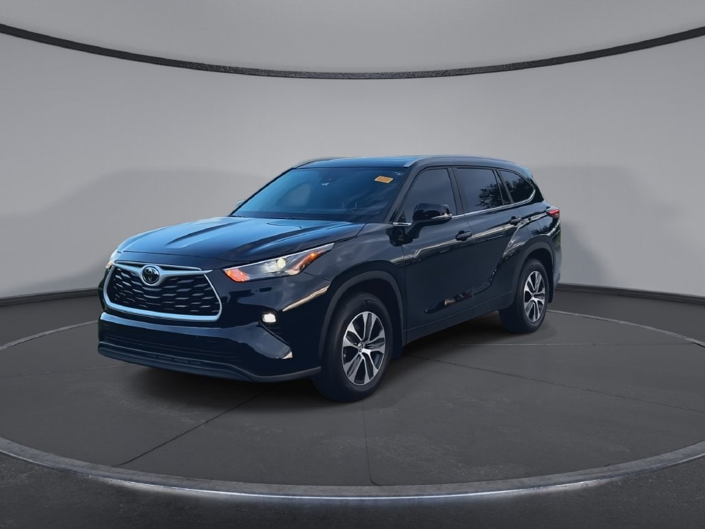 Certified 2025 Toyota Highlander XLE SUV