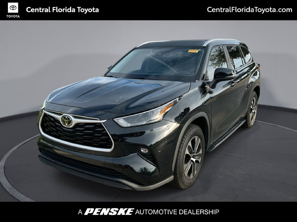 Used 2023 Toyota Highlander XLE SUV