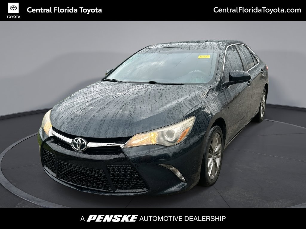Used 2016 Toyota Camry SE Sedan