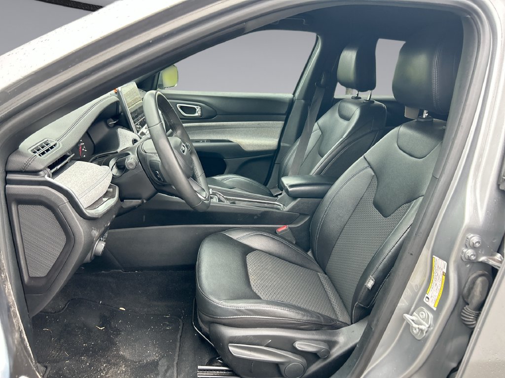 Used 2024 Jeep Compass Latitude SUV