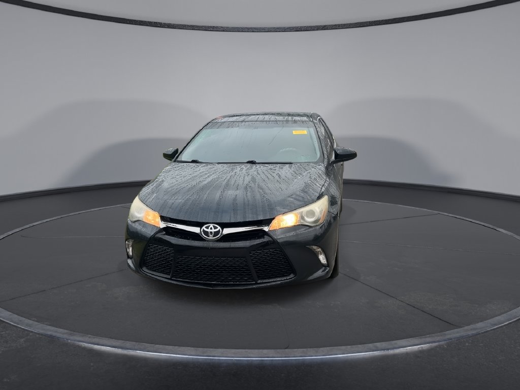 Used 2016 Toyota Camry SE Sedan