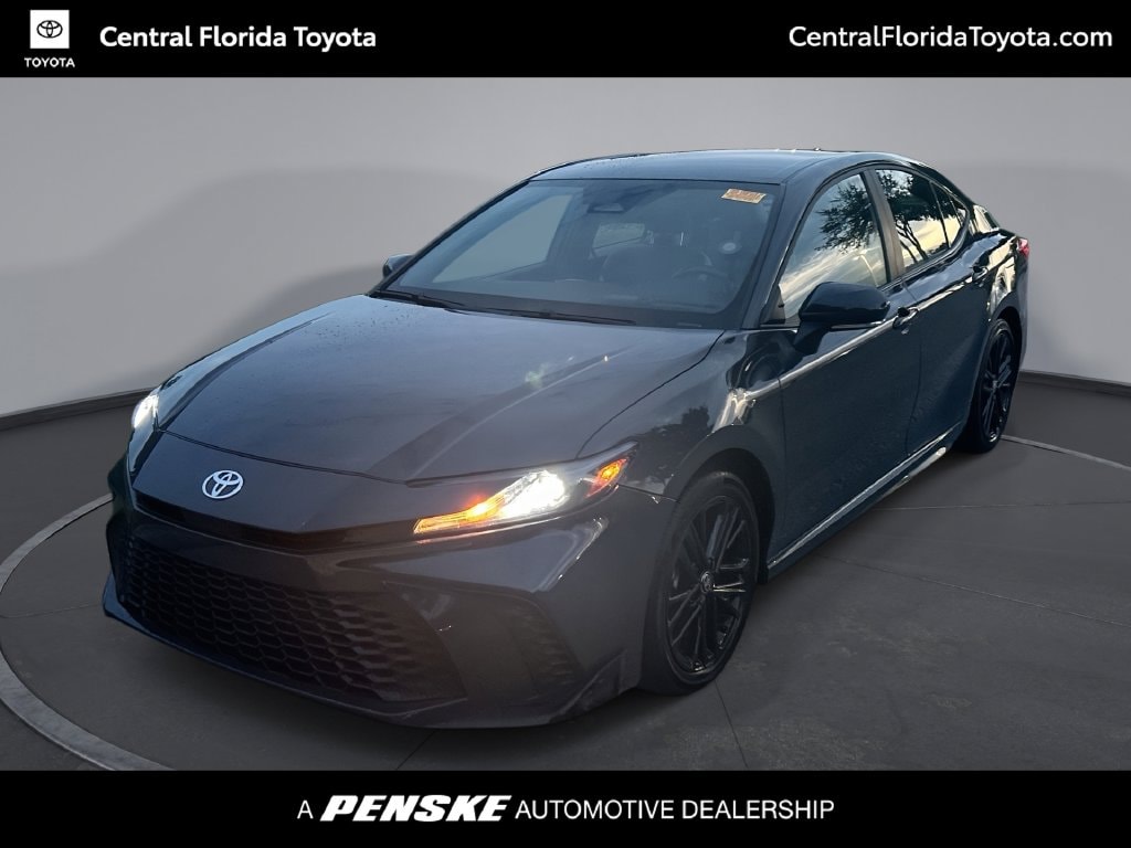 Used 2025 Toyota Camry SE Sedan